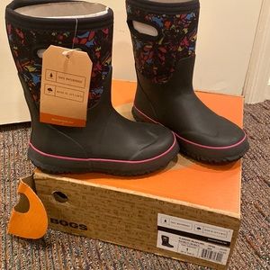 NIB Bogs K Grasp Wildflower Snowboots sz 1